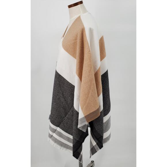 Apt 9 Women's One Size Reversible Woven Color-Blocked Ruana New - Picture 5 of 8